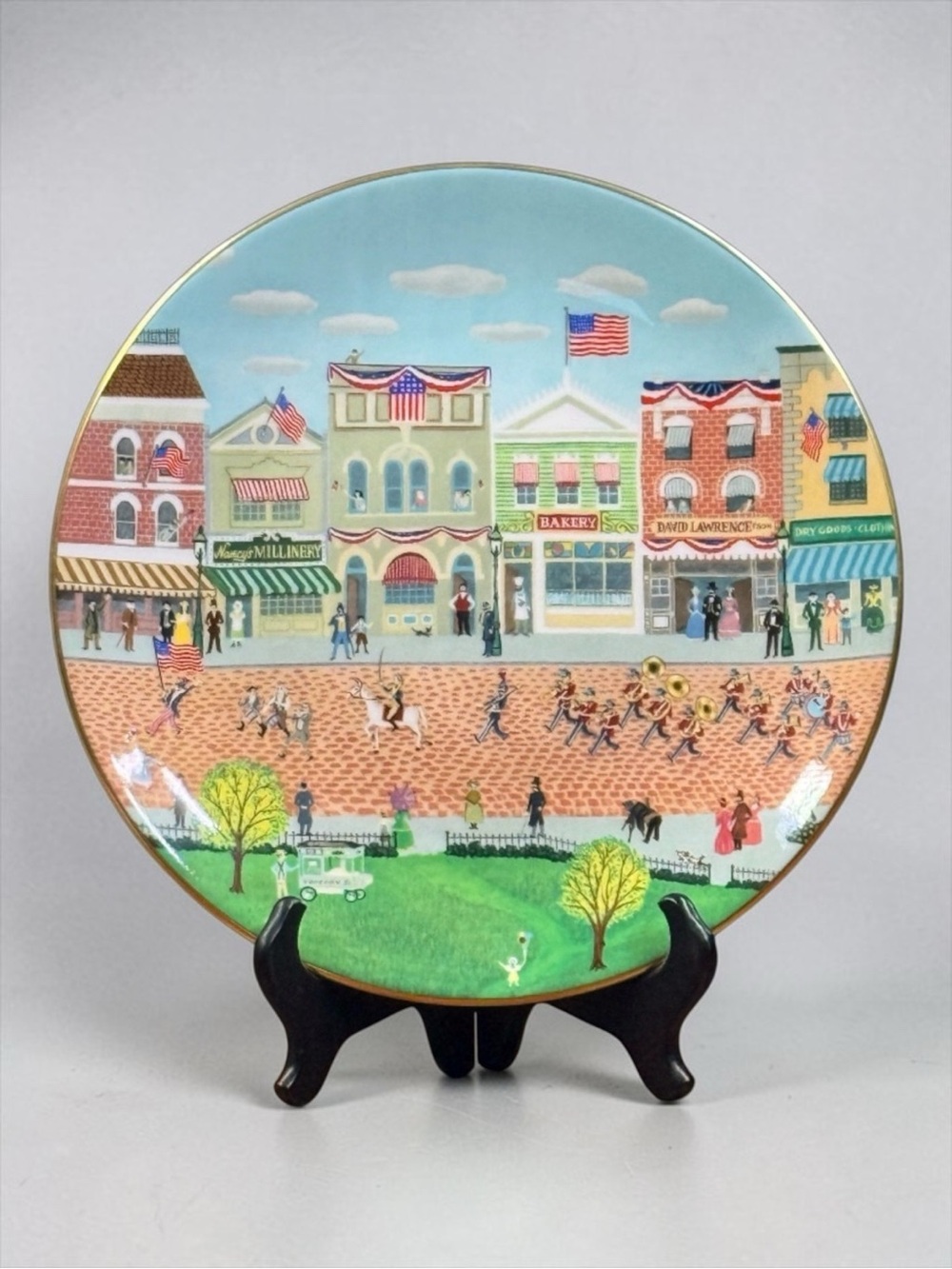 1982 ROYAL DOULTON “Fourth of July Parade” Collector Plate #909